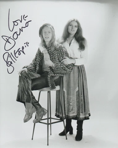Dana Gillespie Signed 8x10 Photo with David Bowie 1971 (TINY SMUDGE) -  234 Cover