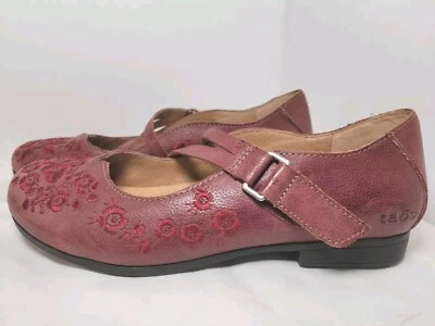 Zapatos planos Mary Jane para mujer Taos de cuero borgoña bordado floral talla 8 EE. UU. Foto 1 de 4