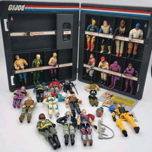 VITRINA OFICIAL DE COLECCIONISTA GI Joe con 23 figuras de colección con extras LEER - Imagen 1 de 19