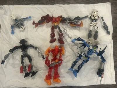 BIONICLE: Random Parts, Pieces, Masks - Image 1 of 4