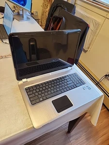 HP Pavilion DV7 17 pulgadas, Intel Core i5 [SIN DISCO DURO INCLUIDO] - Imagen 1 de 4