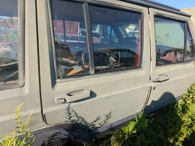 Jeep Cherokee 1987 porta traseira direita verde exército (ADEQUADO PARA 84-93) - Imagem 1 de 4
