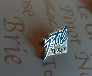 YTL Certified RTA Blue & Goldtone Collectible Pin Brooch Lapel Great Shape 1" - Picture 1 of 5