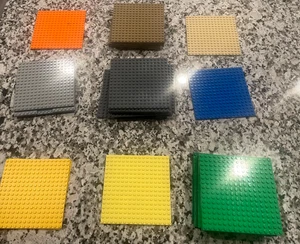 LOTE LEGO DE 40 PLACAS BASE COLORES MIxED 16X16 STUD 5" X 5" o 16x16 - Imagen 1 de 10