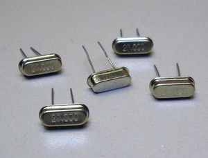 5 Stück 20,000 MHz Quarze / Bauform HC-49/T4 (M1878) - Picture 1 of 1