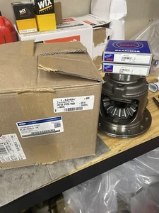 OEM NEW Ford 97-24 F-150 Limited Slip Rear Differential Carrier 9L3Z-4026-J - Picture 1 of 5