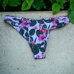 Bikini blanco rosa flamenco flor hibisco con flor de hibisco parte inferior para mujer talla S - Imagen 1 de 9
