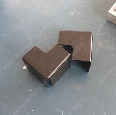 lotus elan m100 Windscreen corner trim piece - image 1 of 3