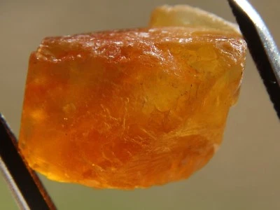 Турмалин, натуральный турмалин, грубый турмалин, танзанийский турмалин 9,02 карата - Изображение 1 из 4