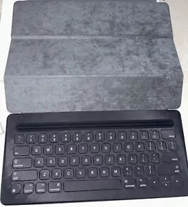 NEW Apple Smart Keyboard Folio Case for 12.9 inch iPad Pro 1st 2nd Gen A1636 - Bild 1 von 3