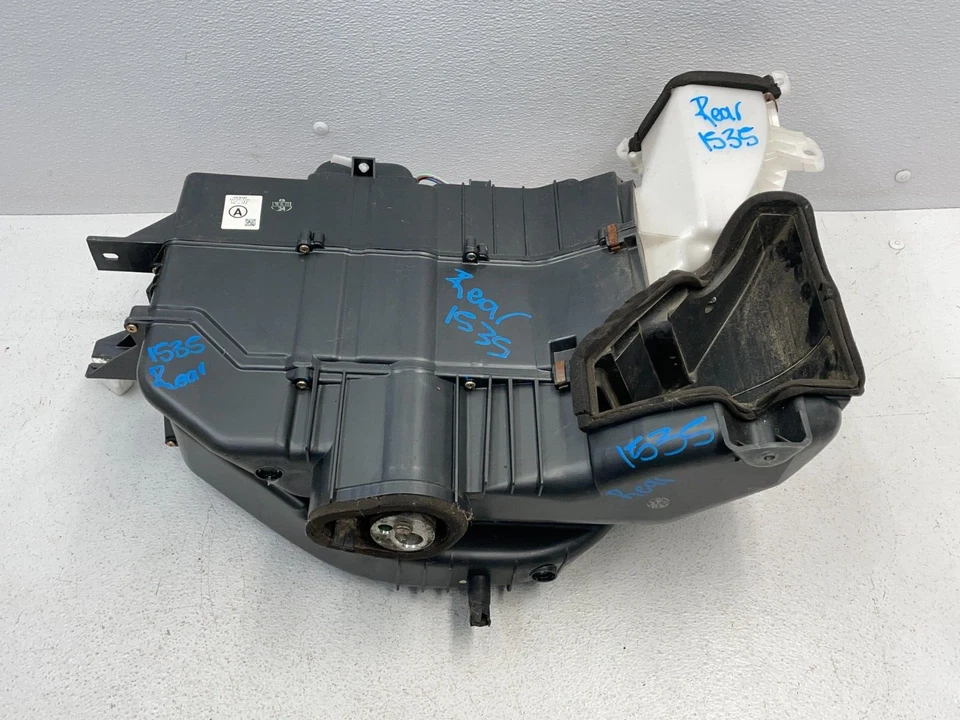 1998-2002 Lexus LX470 Rear AC Evaporator Assembly Unit 1535 OEM - Image 1 of 4