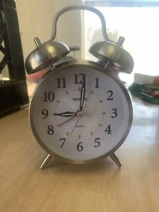 Vintage Sharp SPC800 Quartz Silver Twin Bell Table Alarm Battery Operated Clock - Picture 1 of 3