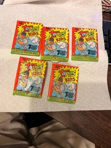 5 packs 1992 Topps Kids Baseball Cards for Kids - 5 Unopened Sealed Waxed packs - Picture 1 of 3