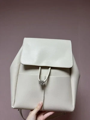 Mochila Zara cuero marfil Foto 1 de 3