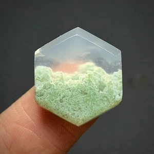 Tiny Scenic Moss Agate Cabochon 18x16x5mm High Quality 12 ct - Picture 1 of 7