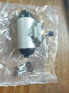 For 2004-2009 Chrysler PT Cruiser Wheel Cylinder Rear API 69675DS Napa 370176 - Picture 1 of 6