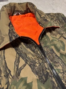 Vintage Winchester Hunting Vest Mens XL RealTree Camouflage Blaze Orange Revers - Picture 1 of 10