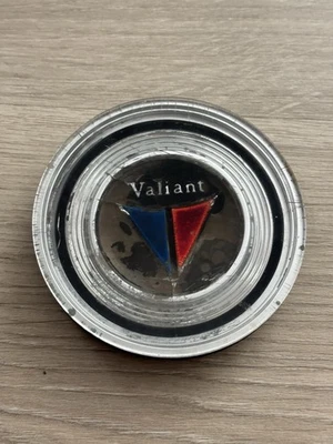 1963-66 Plymouth Valiant Horn Cap Button Original OEM - Imagem 1 de 4