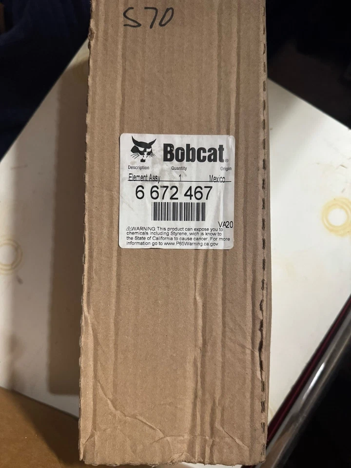OEM BOBCAT  FILTER, AIR OUTER  6672467 6 672 467 New OEM Genuine - Image 1 of 1