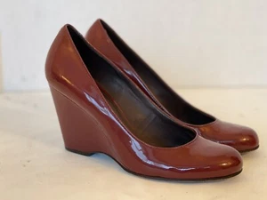 Kate Spade Burgundy Patent Leather Wedge Heel Round Toe Pumps US Wmn’s Size 9 M - Picture 1 of 16