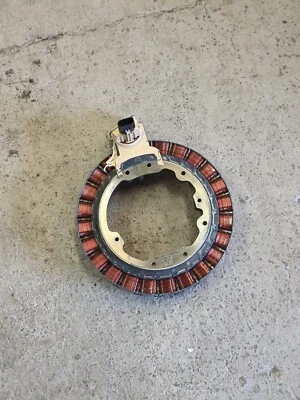 Motor eléctrico híbrido S400 Mercedes Benz Foto 1 de 4