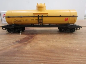 HO Scale Model Power 8104 40' Chemical Tank Car Hudson Bay - Picture 1 of 6
