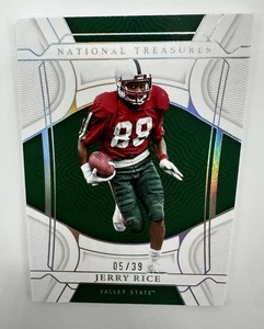 2022 National Treasures Collegiate Jerry Rice Silber #05/39 Mississippi Valley - Bild 1 von 2