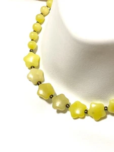 Starry Night Necklace, Lemon Yellow Star-Shape Serpentine Beaded Choker - Picture 1 of 16
