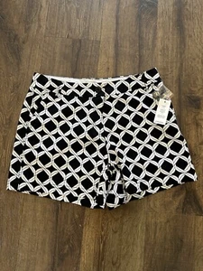 Crown & Ivy Caroline Woman’s Shorts Black And White Size 10 NWT - Picture 1 of 6