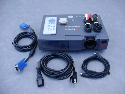 3M MP7640 SVGA (4:3) 800 X 600 RES. (800 LUMENS) PORTABLE PERSONAL PROJECTOR - Image 1 of 4