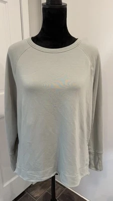 Athleta Top long sleeve pullover top Size Large Petite activewear - Image 1 of 4
