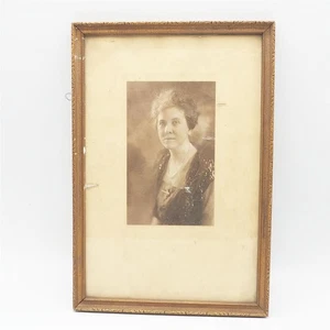 Antica fotografia seppia incorniciata donna elegante - Foto 1 di 3