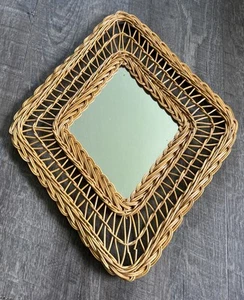 Vtg Rattan Wall Mirror 18”x15” Diamond Wicker Frame Boho Cottage Retro MCM - Picture 1 of 19