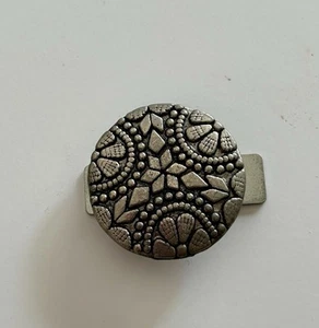 Pewter-Look 1.5” Round Magnetic Brooch Pin Scarf Fashion Abstract Flower Design - Picture 1 of 6