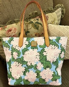 Dooney Bourke Large Shopper Tote Bag Hydrangea Floral Flower Blue White Green - Picture 1 of 18