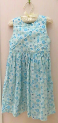 全新无标签 Under The Nile 女孩尺寸 4T 有机棉连衣裙浅蓝色花卉印花 — 第 1/4 张图片