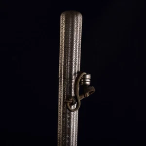 Ancien Porte stylet en métal Tibet XIXe Siècle Antique Tibetan Pen Holder - Foto 1 di 5