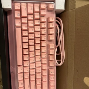 Razer - Blackwidow V3 Full Size Wired Mechanical Green Clicky Tactile Switch ... - Picture 1 of 3