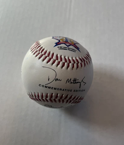 Don Mattingly Donnie 1997 Commerative Edition Rawlings Baseball Yankees Retireme Cover