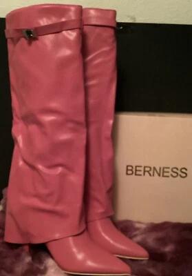 Bota plegable Berness fucsia talla 8 1/2 Foto 1 de 4