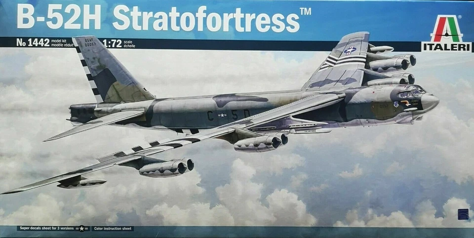 ITALERI 1:72 KIT AEREO B-52 H STRATOFORTRESS CON DECALS PER 3 VERSIONI  ART 1442 - Immagine 1 di 1