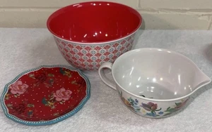 PIONEER WOMAN Lote de Cocina Mezclador y Batidor Cuenco con Caño para Verter y Medidas 1 Pl - Imagen 1 de 11