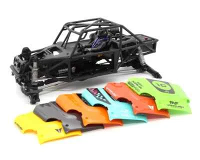 Vanquish Products H10 Optic 1/10 4WD Rock Crawler Kit (Color Picked at Random) - Image 1 of 4