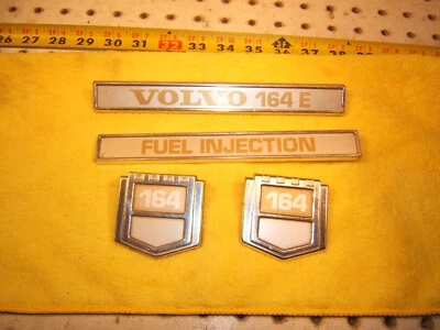 沃尔沃 1973 164E 轿车挡泥板侧/后后备箱金属原始设备制造商 1 件套 4 个徽章 — 第 1/4 张图片