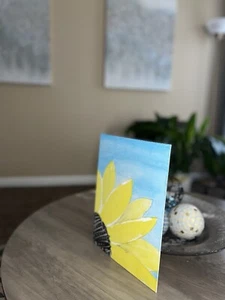 Kamil’s Atelier - Close Up Sunflower  - Picture 1 of 4