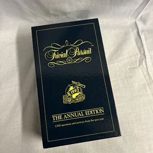 Trivial Pursuit The Annual Edition 1992 by Parker - 1500 Questions And Answers - Picture 1 of 3