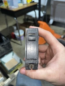1 pc GE THQB1130 Circuit Breaker, 1 Pole, 30 Amp, Used - Picture 1 of 5