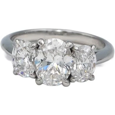 Anillo de compromiso de diamantes talla ovalada platino certificado por TIFFANY & CO. GIA 2,21 QUILATES Foto 1 de 4