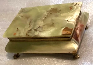 Vintage große italienische Onyx Schmuckschatulle mit Metallfüßen & Besatz, grünes Samtfutter - Bild 1 von 14