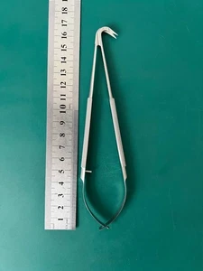 Scanlan 7007-498 Premier Jacobson Micro Scissors, round handle, 125º 16.5 cm - Picture 1 of 7